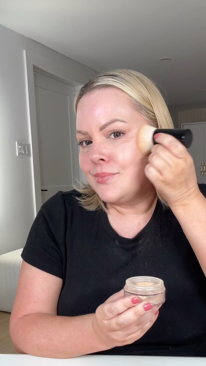 bareminerals 视频封面