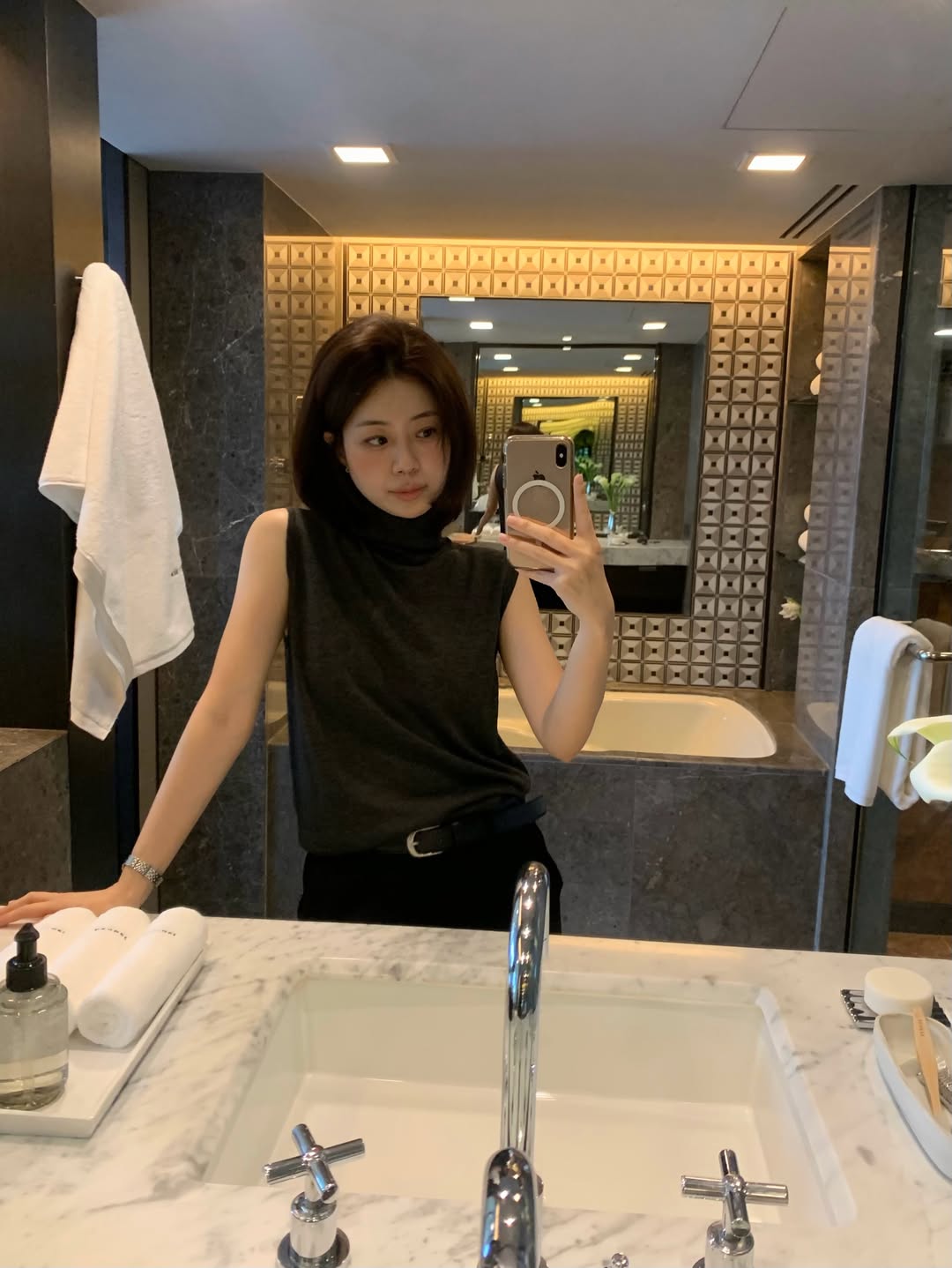 redisnewblack_ 品牌动态图片