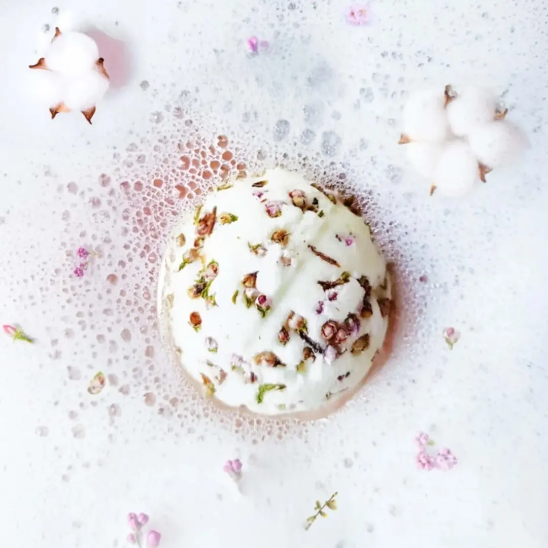 bombcosmetics_official 品牌动态图片