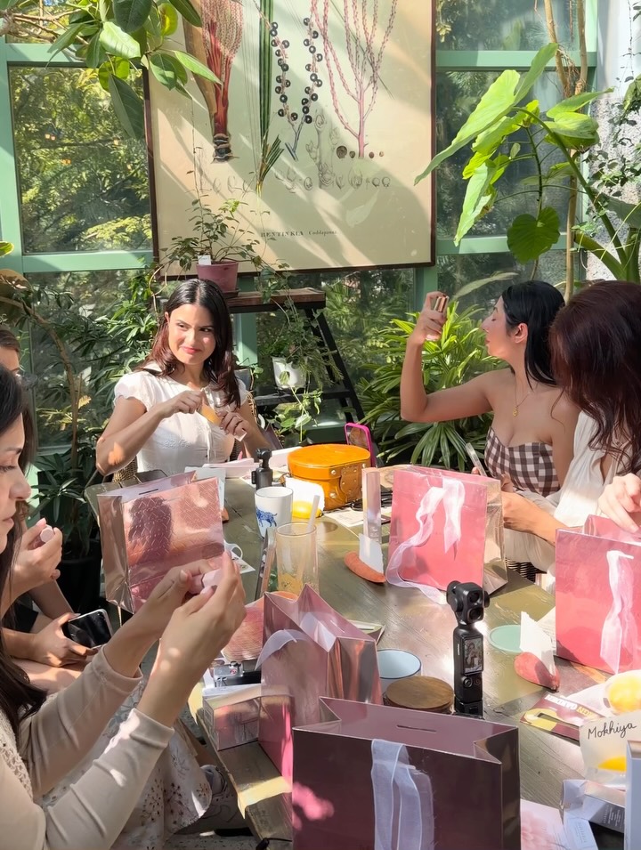 deardahlia_beauty 视频封面