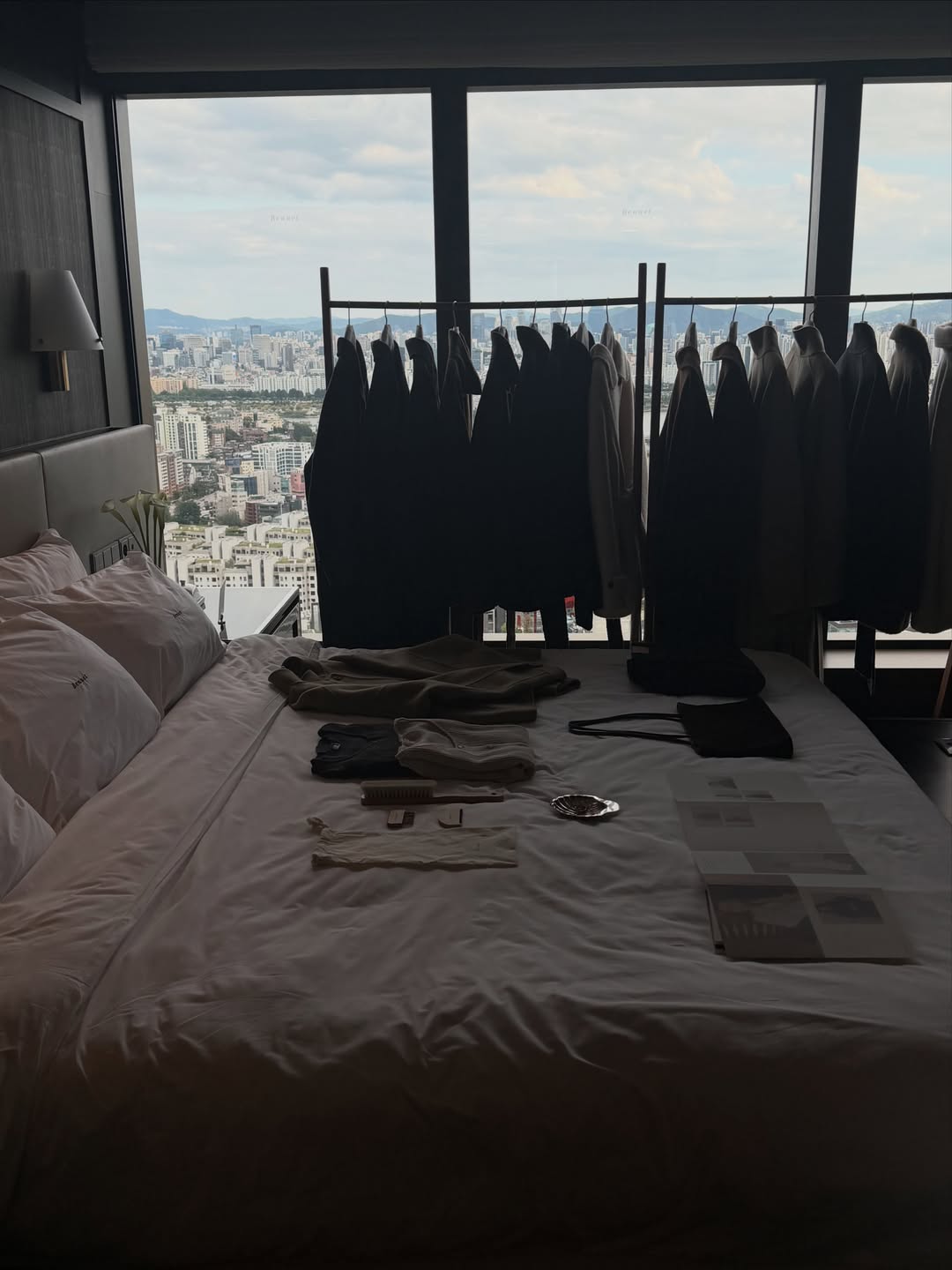 redisnewblack_ 品牌动态图片